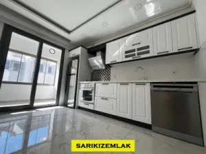 Cumhuriyet Mahallesinde ,Geniş ,Merkeze Yakın, Doğalgazlı 3+1 Satılık Daire - Cumhuriyet Edremit Balıkesir Satılık Daire - 3