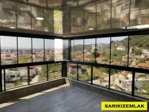 Balıkesir Edremit Kadıköy Satılık Villa - Edremit Kadıköy`de Müstakil Triplex Villa Geniş Kullanım Alanına sahip,AVM` ye Yürüme Mesafesindedir 