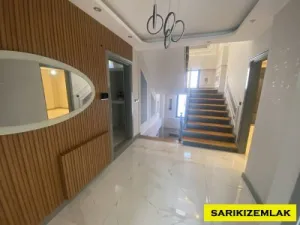 Edremit Kadıköy`de Müstakil Triplex Villa Geniş Kullanım Alanına sahip,AVM` ye Yürüme Mesafesindedir  - Kadıköy Edremit Balıkesir Satılık Villa - 5