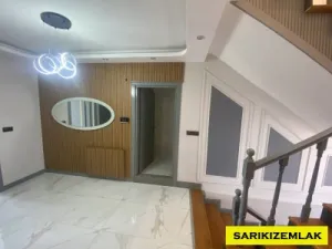 Edremit Kadıköy`de Müstakil Triplex Villa Geniş Kullanım Alanına sahip,AVM` ye Yürüme Mesafesindedir  - Kadıköy Edremit Balıkesir Satılık Villa - 7