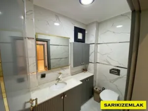 Edremit Kadıköy`de Müstakil Triplex Villa Geniş Kullanım Alanına sahip,AVM` ye Yürüme Mesafesindedir  - Kadıköy Edremit Balıkesir Satılık Villa - 9