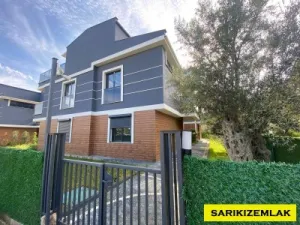 Edremit Güre`de  Dağ ve Deniz Manzaralı Acil Satılık Havuzlu Villa   - Güre Edremit Balıkesir Satılık Villa - 2