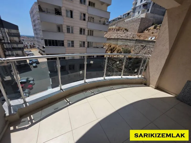 Edremit Atatürk Mahallesinde İçi Ful Yapılı  Masrafsız 3+1 Daire - Gazi Celal Edremit Balıkesir Satılık Daire
