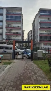 GAZİCELAL`DE 3+1 MASRAFSIZ İÇİNDE ÖZEL YAPILMIŞ DOLAPLARIYLA BIRAKILACAK  - Gazi Celal Edremit Balıkesir Satılık Daire - 2