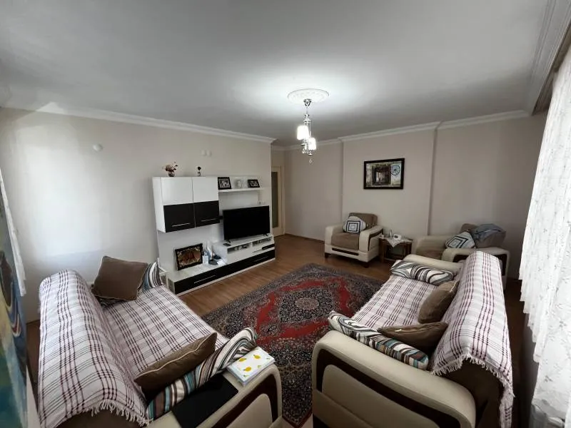 Edremit Cennetayağı 3+1 For Rent Daire