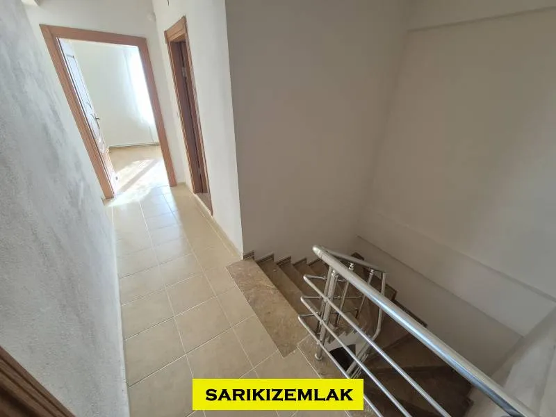 Akçay `da Satılık Tripleks 4+1 120 Metrekare - Akçay Edremit Balıkesir Satılık Villa