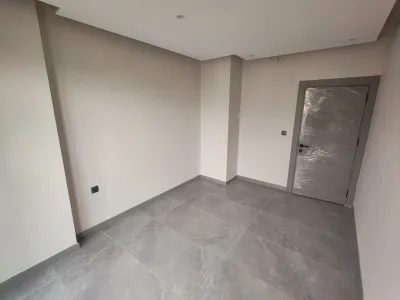 Edremit Hamidiye'de Şahin Plazada Arakat Lüx 2+1 Kiralık Ofis - Hamidiye Edremit Balıkesir Kiralık Büro & Ofis - 2