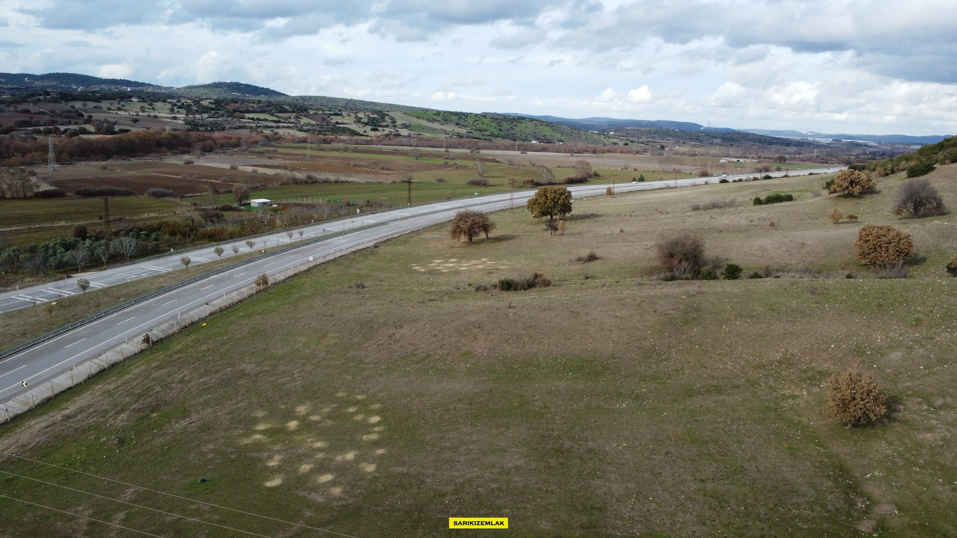 Çanakkale Ezine Satılık 21999m² İzmir Yolu Üzeri Fırsat Tarla - çarıksız Ezine Çanakkale Satılık Tarla