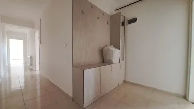 Hamidiyede Yolun Alt Tarafında Kiralık Geniş 2+1 Ön Cephe Daire  - Hamidiye Edremit Balıkesir Kiralık Daire - 3