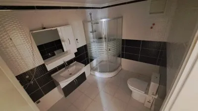Hamidiyede Yolun Alt Tarafında Kiralık Geniş 2+1 Ön Cephe Daire  - Hamidiye Edremit Balıkesir Kiralık Daire - 5