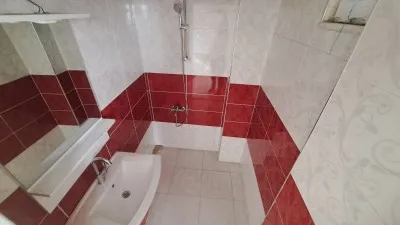 Hamidiyede Yolun Alt Tarafında Kiralık Geniş 2+1 Ön Cephe Daire  - Hamidiye Edremit Balıkesir Kiralık Daire - 6