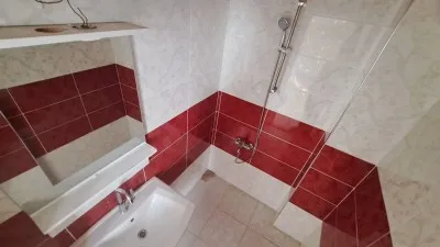 Hamidiyede Yolun Alt Tarafında Kiralık Geniş 2+1 Ön Cephe Daire  - Hamidiye Edremit Balıkesir Kiralık Daire - 9