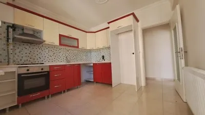 Hamidiyede Yolun Alt Tarafında Kiralık Geniş 2+1 Ön Cephe Daire  - Hamidiye Edremit Balıkesir Kiralık Daire - 16