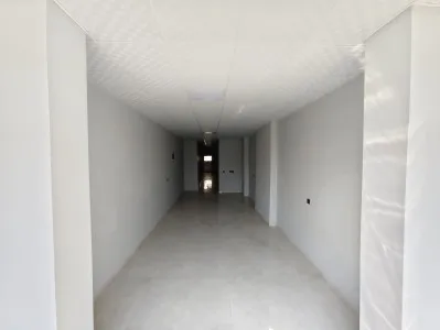 Edremit Gazi Celal 1+1 Kiralık Dükkan & Mağaza - 3