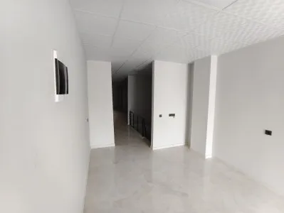 Edremit Gazi Celal 1+1 Kiralık Dükkan & Mağaza - 4