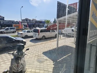 Edremit Gazi Celal 1+1 Kiralık Dükkan & Mağaza - 18