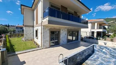 Edremit Güre 4+1 Satılık Villa - 2